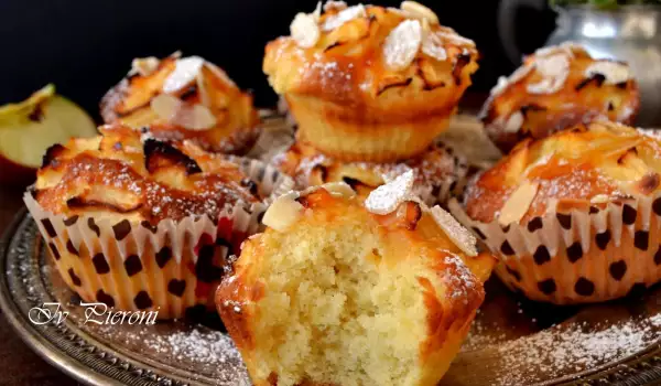 Muffins de manzana con requesón y almendras