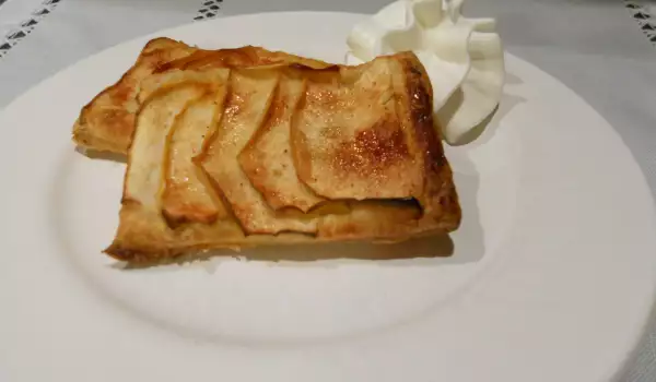 Hojaldre casero con manzanas