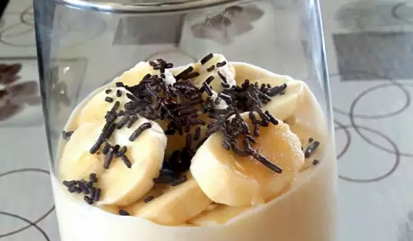 Crema de plátano en vasitos