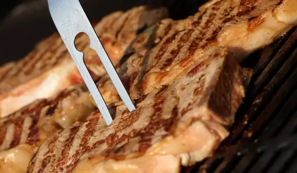 ¿Por qué se martillan o golpean los filetes de carne?