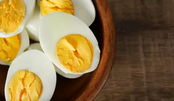¿Cómo cocer huevos duros?