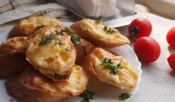 Bruschettas de queso y huevo