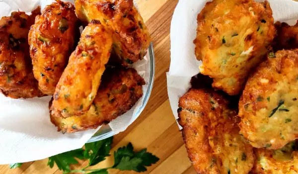 Buñuelos de calabacín y queso feta