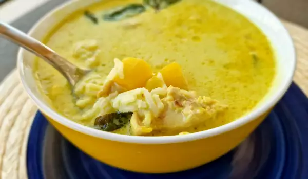 Sopa de Pollo al Curry