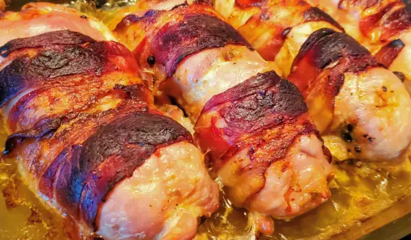 Rollitos de pollo con espinacas y bacon
