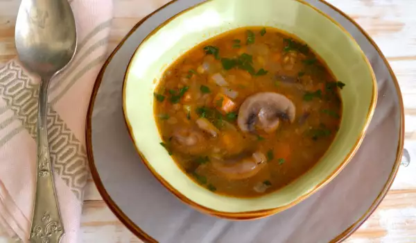 Sopa de lentejas con champiñones