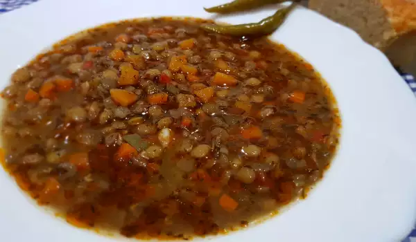 Deliciosa sopa de lentejas y calabaza
