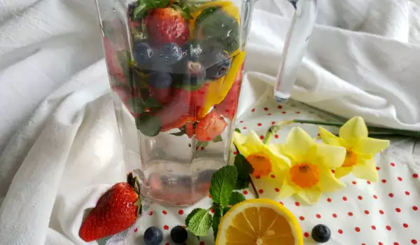 Bebida de frutas detox