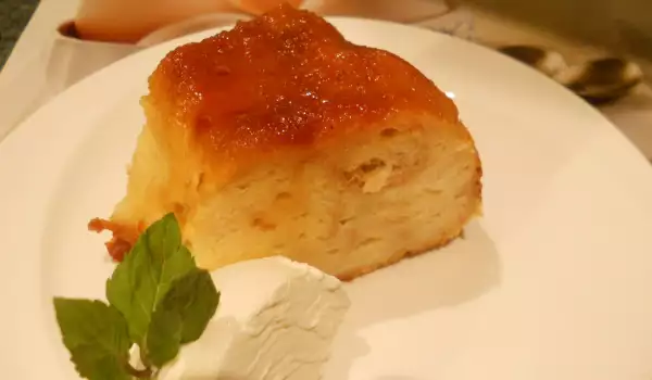 Flan casero con pan blanco