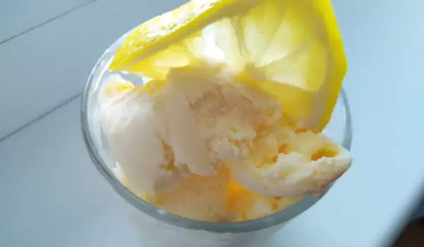 Helado de limón casero