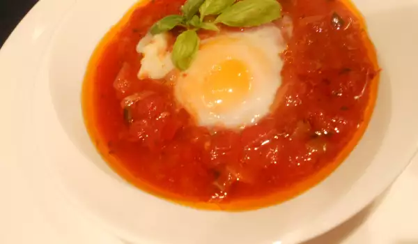 Sopa de tomate con tomates secos