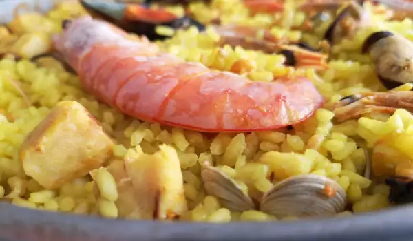 Paella tradicional de marisco