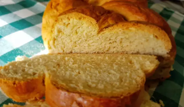 Pan francés con mantequilla y leche