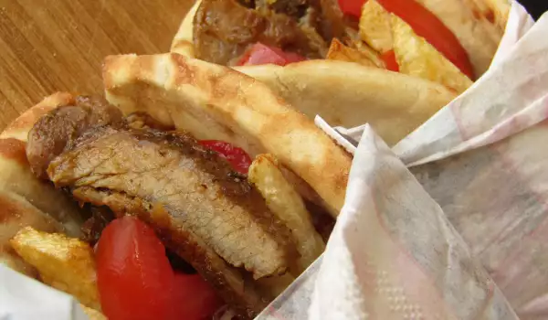 Gyros - döner kebab griego