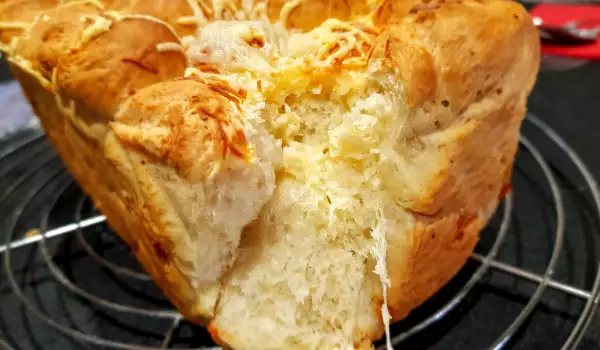 Pan de queso dorado (Golden cheese bread)