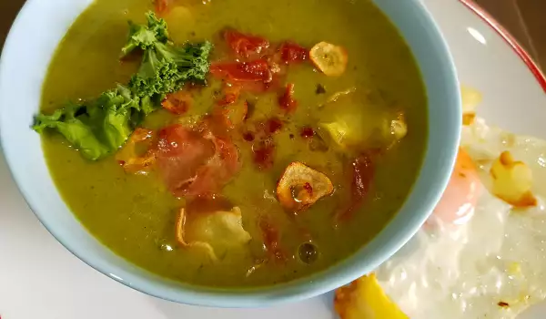Sopa verde de kale