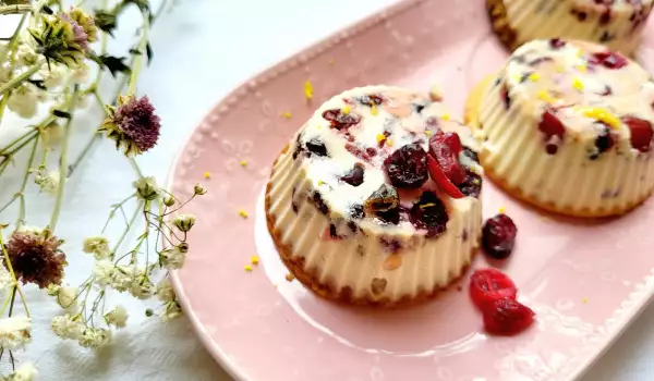 Budín de gelatina con café y arándanos secos