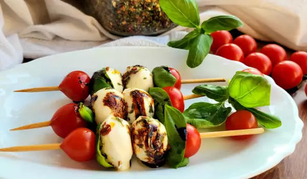 Brochetas Caprese