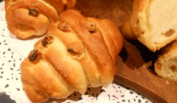 Croissant-brioche italiano con pasas