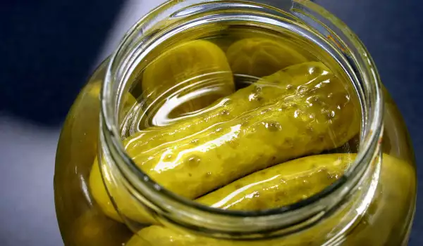 Los pepinillos en vinagre se recomiendan para aliviar las náuseas