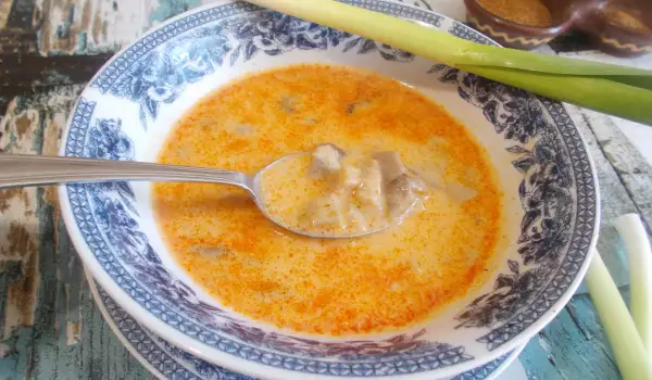 Sopa de setas ostra con ajos tiernos