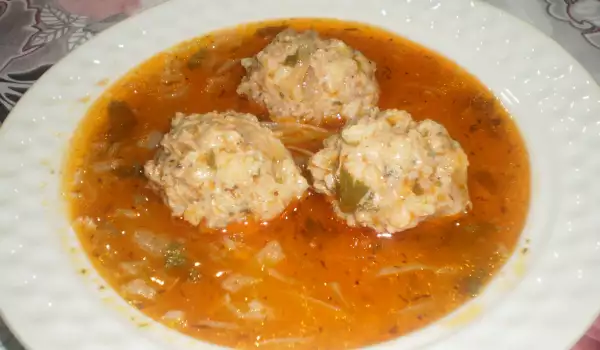 Guiso de albóndigas (receta clásica)