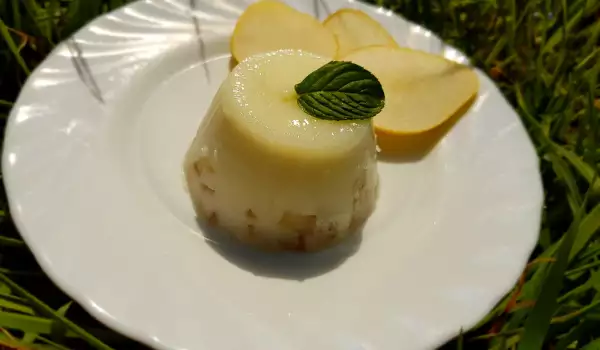 Gelatina de pera - postre fácil y rico