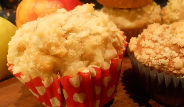 Muffins con puré de manzana y cobertura