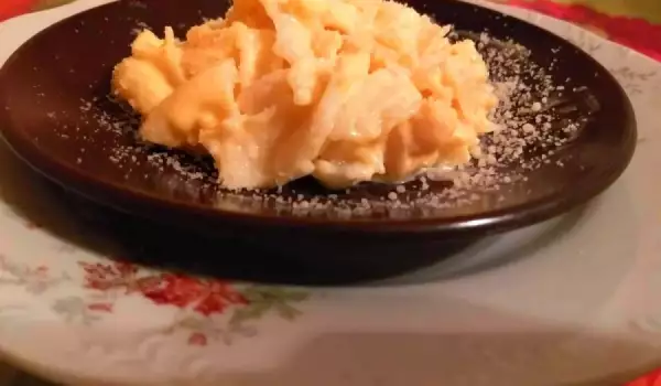 Macarrones al horno con queso, nata y mostaza