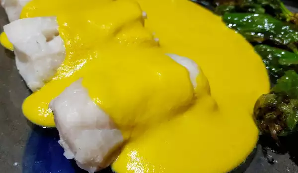 Merluza con maravillosa salsa de ajo