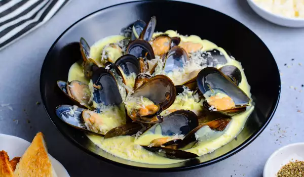 Mejillones con Salsa Alfredo