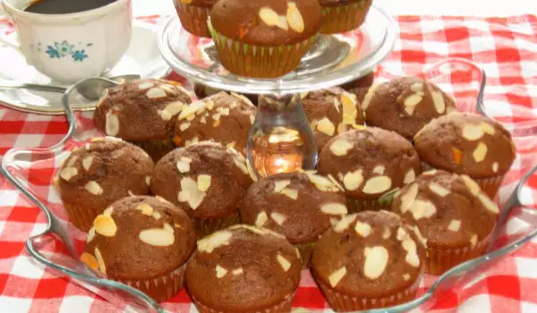 Muffins de cacao con chocolate blanco y almendras