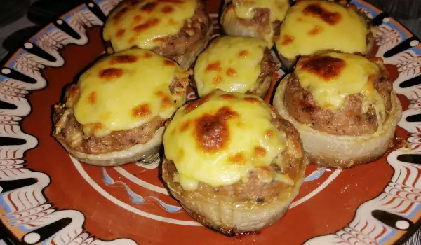 Cebolla rellena con carne picada