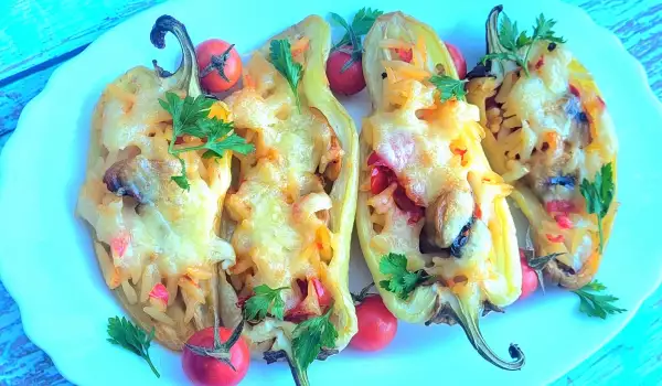 Pimientos rellenos de pasta orzo