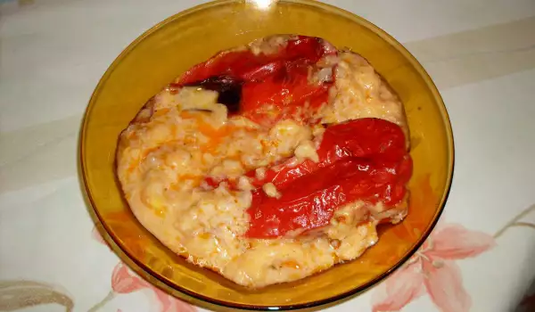 Pimientos rellenos de carne picada y arroz (receta clásica)