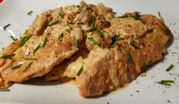 Filetes de pavo con salsa de champiñones