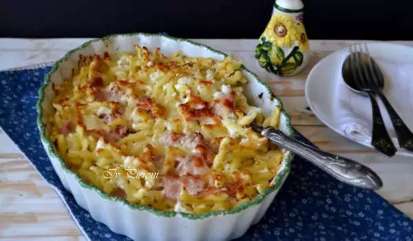 Pasta trofie al horno con jamón york y ricotta