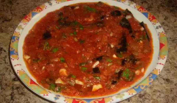 Berenjenas con salsa de tomate a la sartén