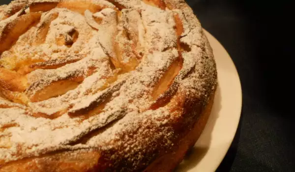 Pastel de manzanas con crema Pasticcera