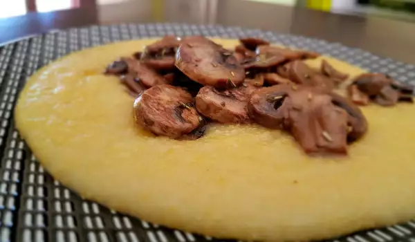 Polenta con champiñones