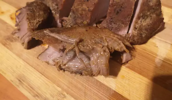 Paletilla de cerdo asada durante 3 horas
