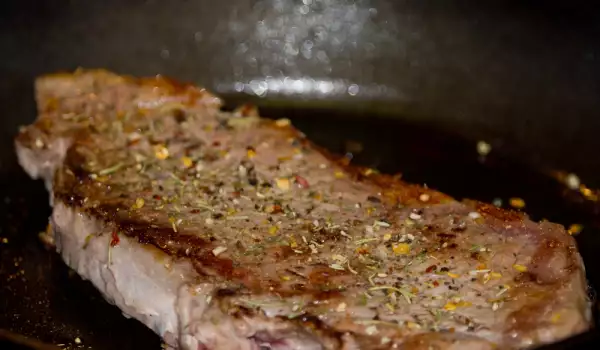 ¿Cómo sellar los filetes y bistecs de carne?