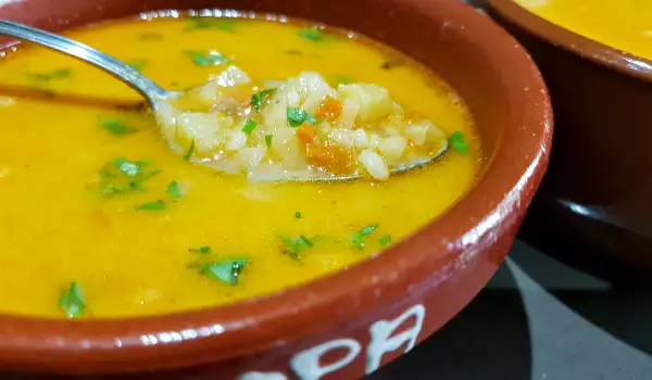 Sopa de patata con chirivía (receta vegana)