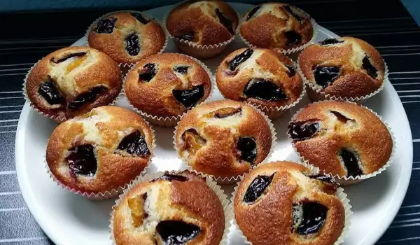Muffins esponjosos de frutas