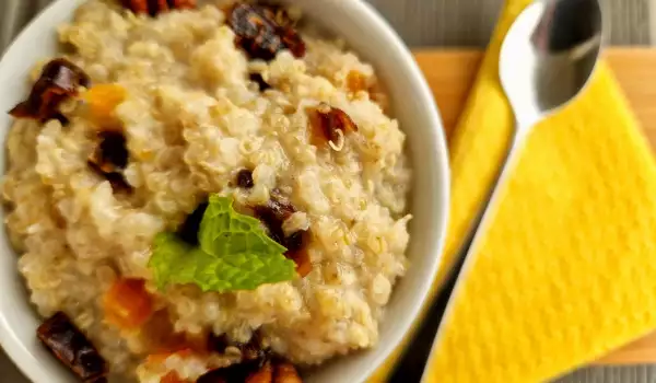 Desayuno de quinoa con dátiles