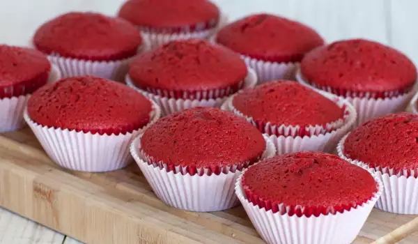 ¿Cómo hacer colorante alimentario rojo para pasteles?