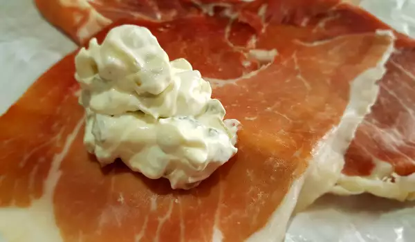 Rollitos de jamón con delicioso relleno