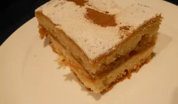 Pastel ruso con puré de manzana