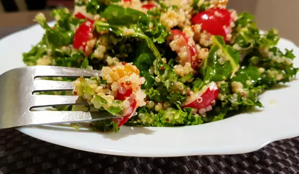 Ensalada de kale y quinoa