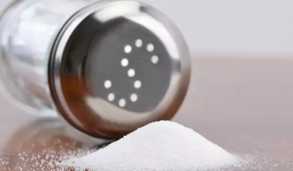 La sal: Beneficios y peligros del exceso de su consumo